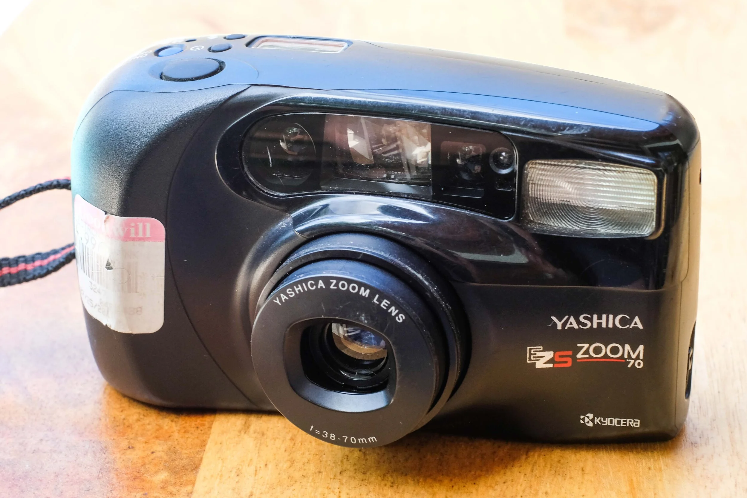 Yashica EZS Zoom 70 — Broken Camera . Club